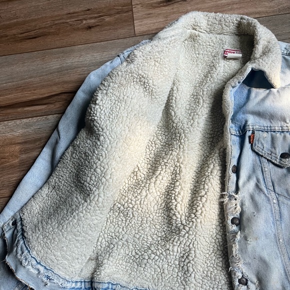 VINTAGE LEVI’S Denim Acid Wash Sherpa Jacket - Picture 2 of 5
